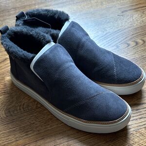 NWT Toms Women's Paxton water resistant Suede/Faux fur booties